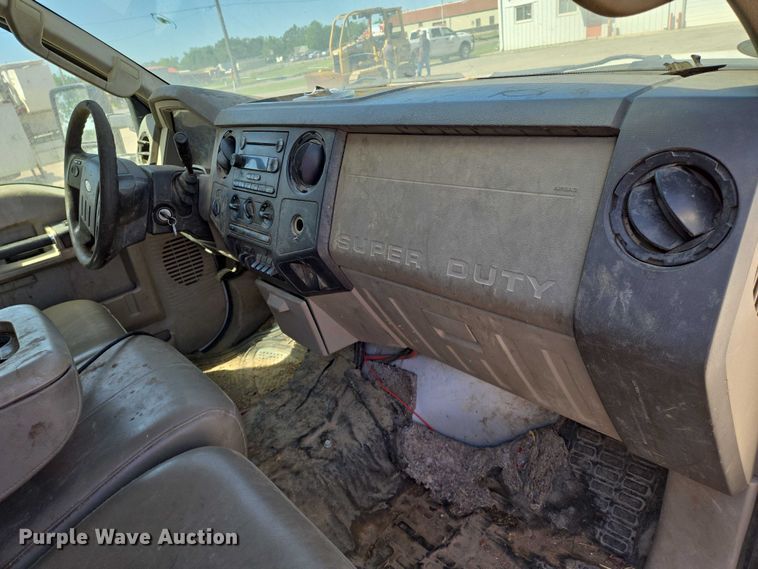image for item EO0824 2008 Ford F550 Super Duty XL Crew Cab dump truck