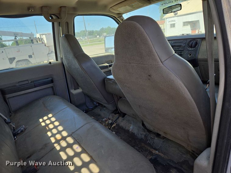 image for item EO0824 2008 Ford F550 Super Duty XL Crew Cab dump truck