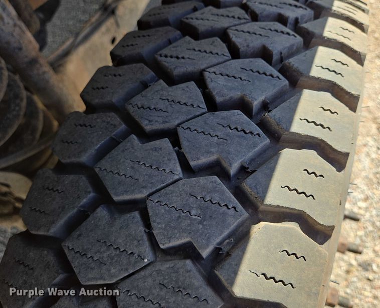 image for item EO0824 2008 Ford F550 Super Duty XL Crew Cab dump truck