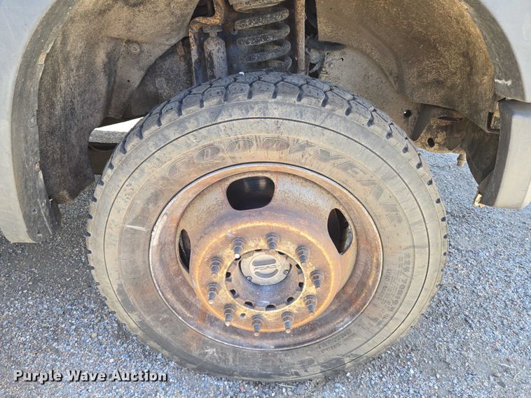 image for item EO0824 2008 Ford F550 Super Duty XL Crew Cab dump truck