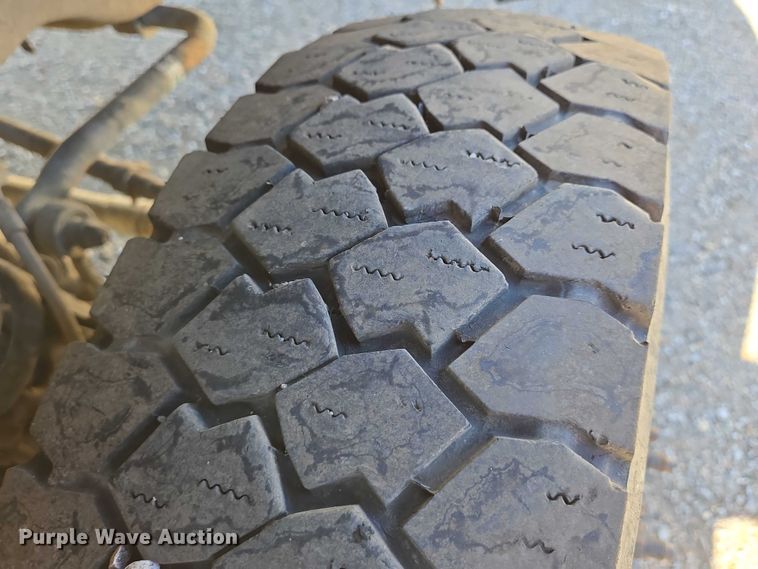 image for item EO0824 2008 Ford F550 Super Duty XL Crew Cab dump truck