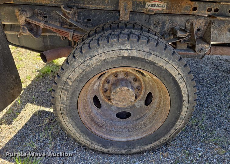 image for item EO0824 2008 Ford F550 Super Duty XL Crew Cab dump truck