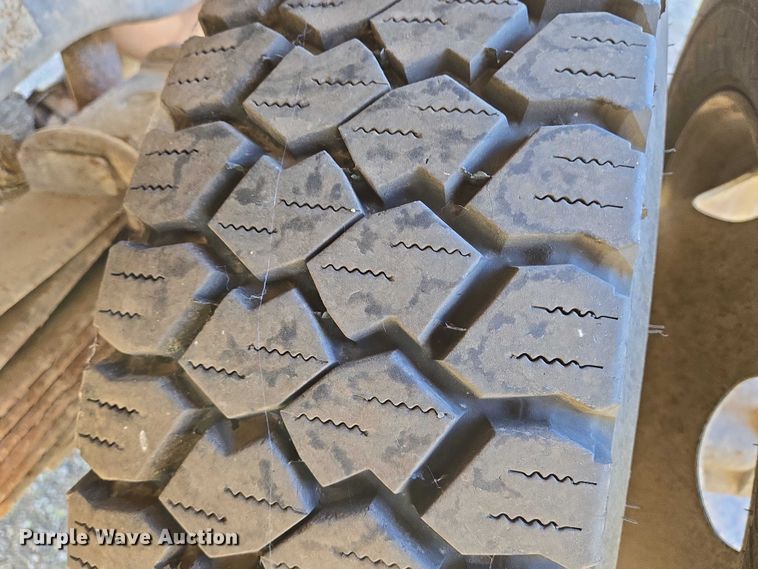 image for item EO0824 2008 Ford F550 Super Duty XL Crew Cab dump truck