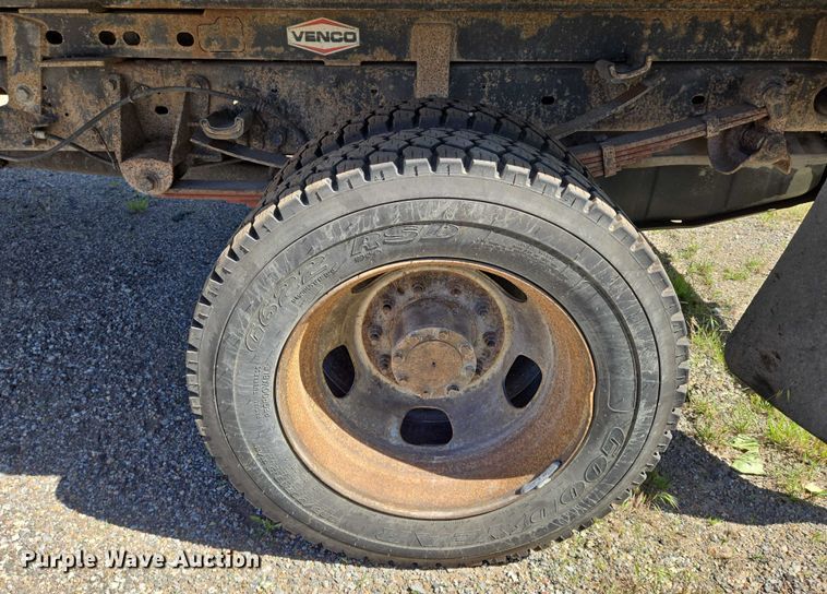 image for item EO0824 2008 Ford F550 Super Duty XL Crew Cab dump truck