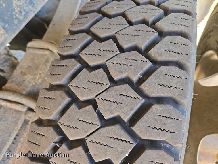 image for item EO0824 2008 Ford F550 Super Duty XL Crew Cab dump truck