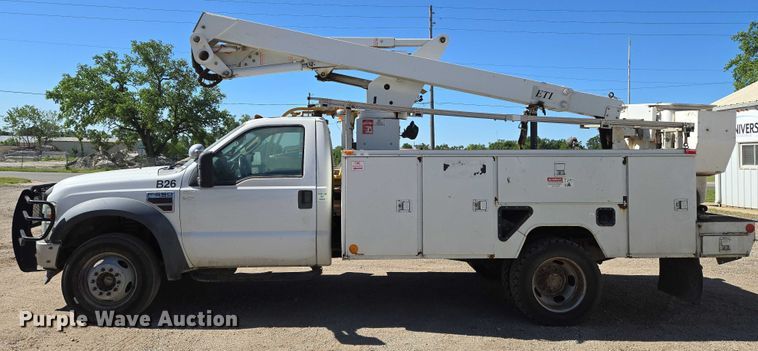 image for item EO0825 2009 Ford F550 Super Duty XL bucket truck