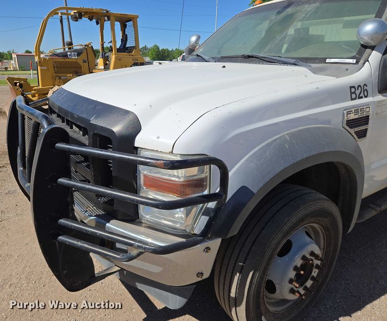 image for item EO0825 2009 Ford F550 Super Duty XL bucket truck