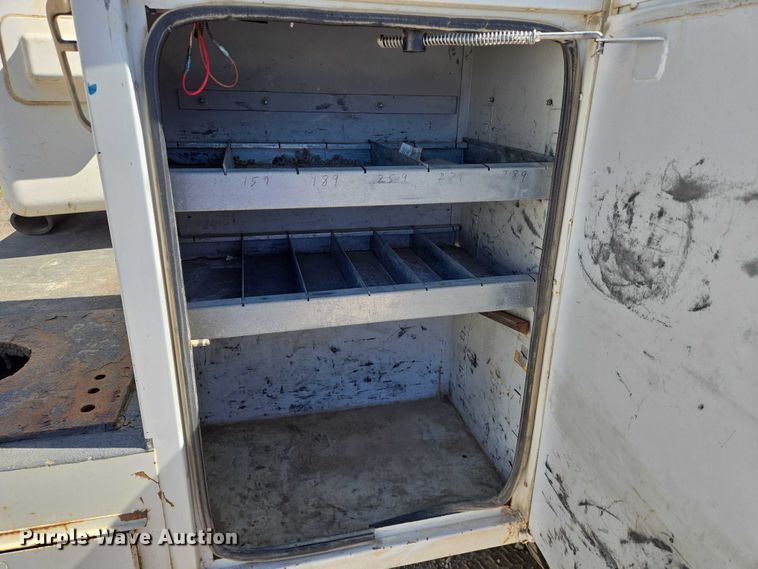 image for item EO0825 2009 Ford F550 Super Duty XL bucket truck