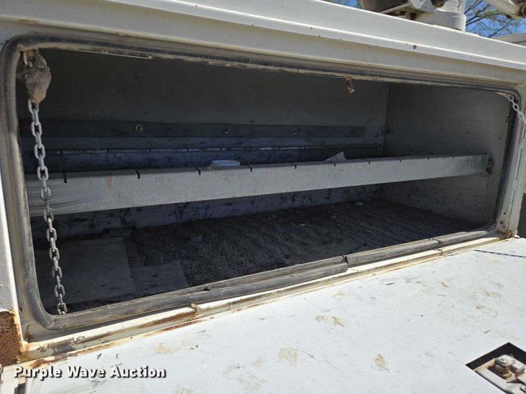 image for item EO0825 2009 Ford F550 Super Duty XL bucket truck