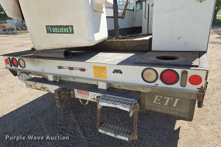 image for item EO0825 2009 Ford F550 Super Duty XL bucket truck