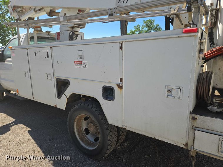 image for item EO0825 2009 Ford F550 Super Duty XL bucket truck