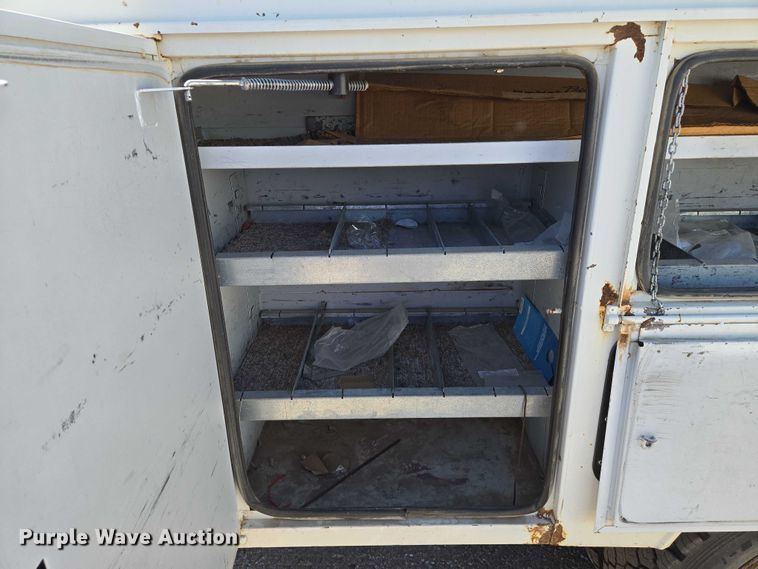 image for item EO0825 2009 Ford F550 Super Duty XL bucket truck