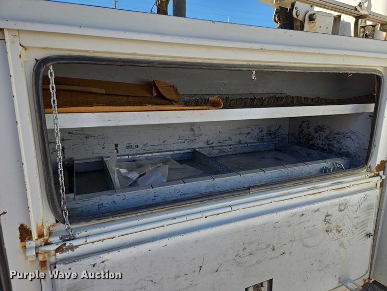 image for item EO0825 2009 Ford F550 Super Duty XL bucket truck