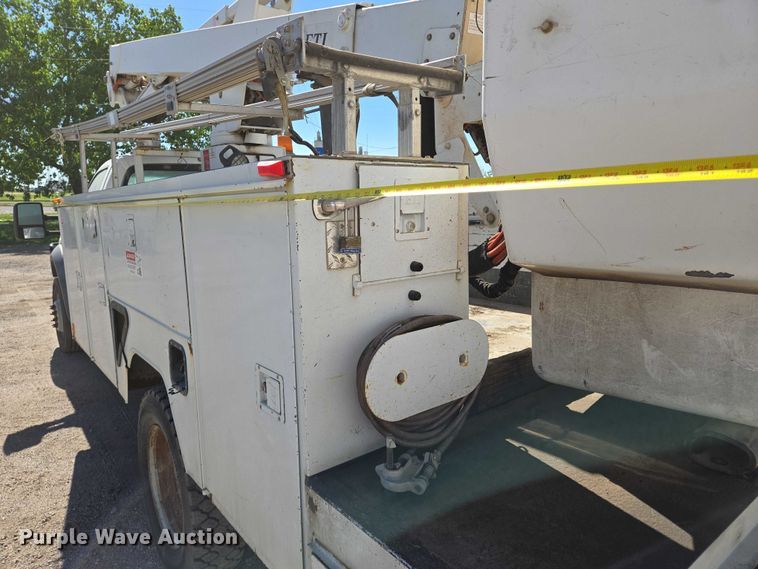 image for item EO0825 2009 Ford F550 Super Duty XL bucket truck
