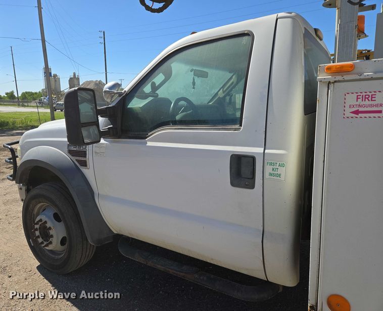 image for item EO0825 2009 Ford F550 Super Duty XL bucket truck