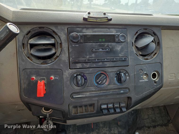 image for item EO0825 2009 Ford F550 Super Duty XL bucket truck