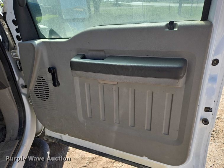 image for item EO0825 2009 Ford F550 Super Duty XL bucket truck