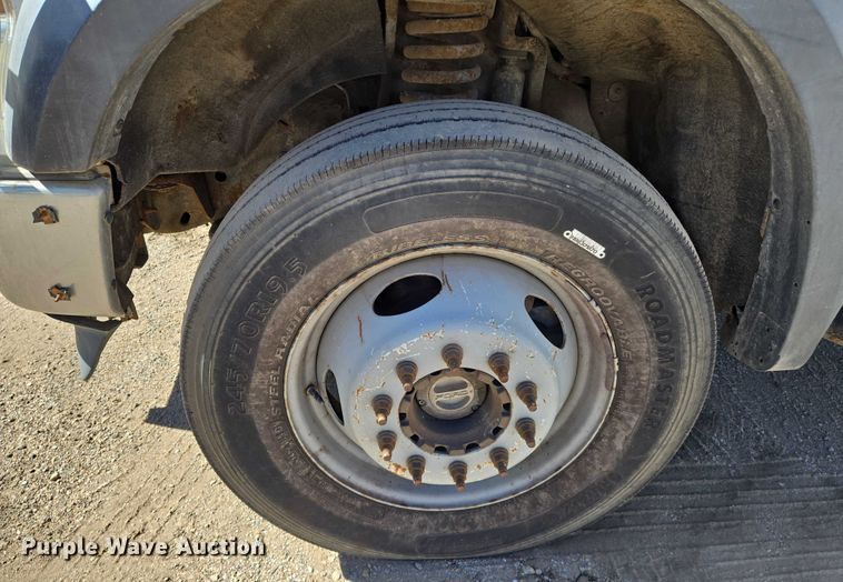 image for item EO0825 2009 Ford F550 Super Duty XL bucket truck