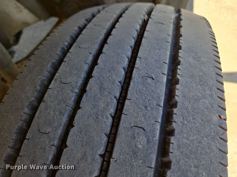 image for item EO0825 2009 Ford F550 Super Duty XL bucket truck