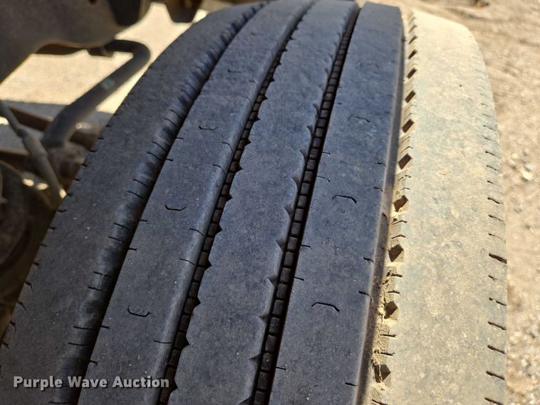 image for item EO0825 2009 Ford F550 Super Duty XL bucket truck