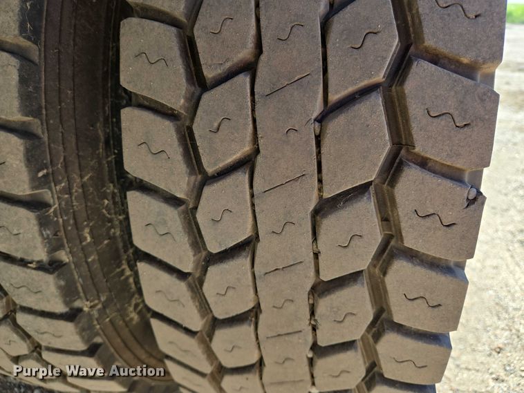 image for item EO0825 2009 Ford F550 Super Duty XL bucket truck