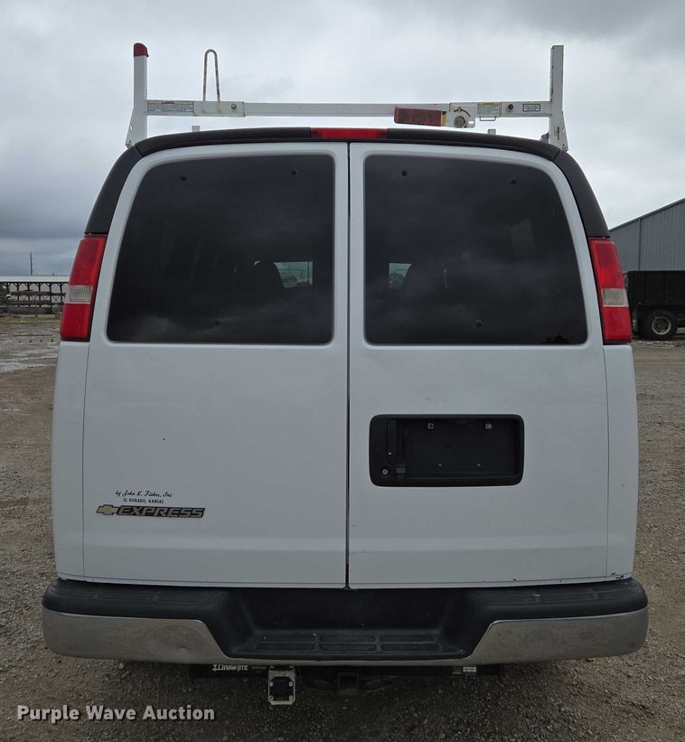 image for item EO0940 2016 Chevrolet Express 3500 van