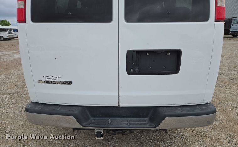 image for item EO0940 2016 Chevrolet Express 3500 van
