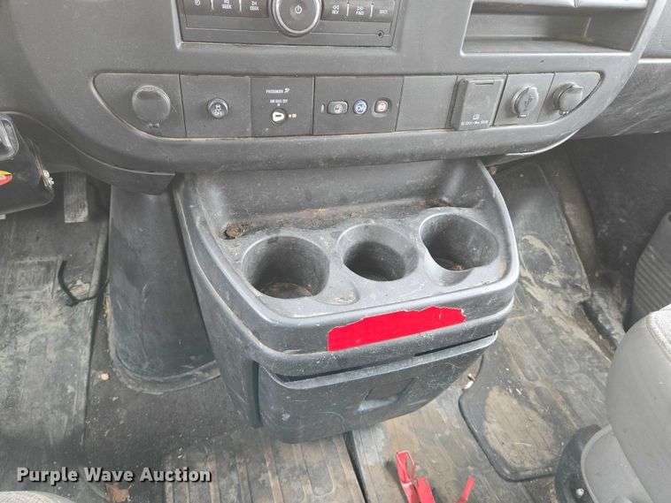 image for item EO0940 2016 Chevrolet Express 3500 van