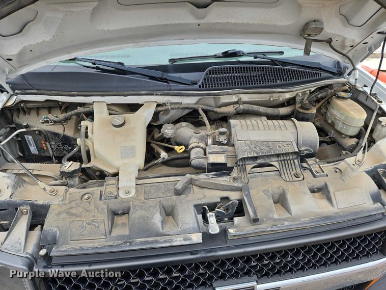 image for item EO0940 2016 Chevrolet Express 3500 van