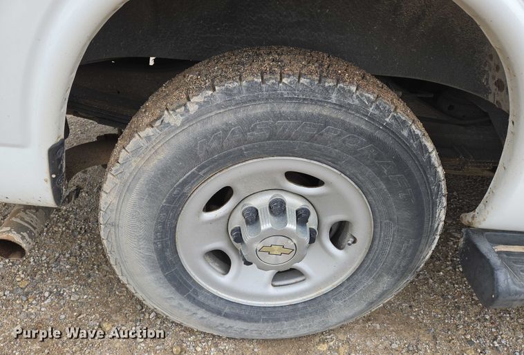 image for item EO0940 2016 Chevrolet Express 3500 van