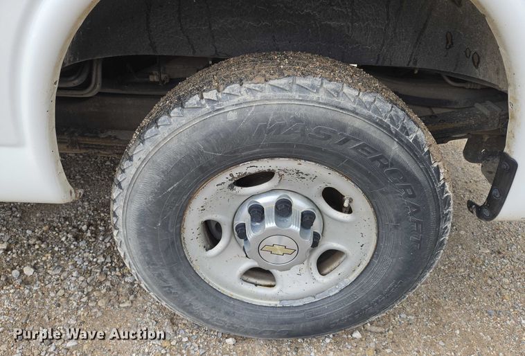 image for item EO0940 2016 Chevrolet Express 3500 van