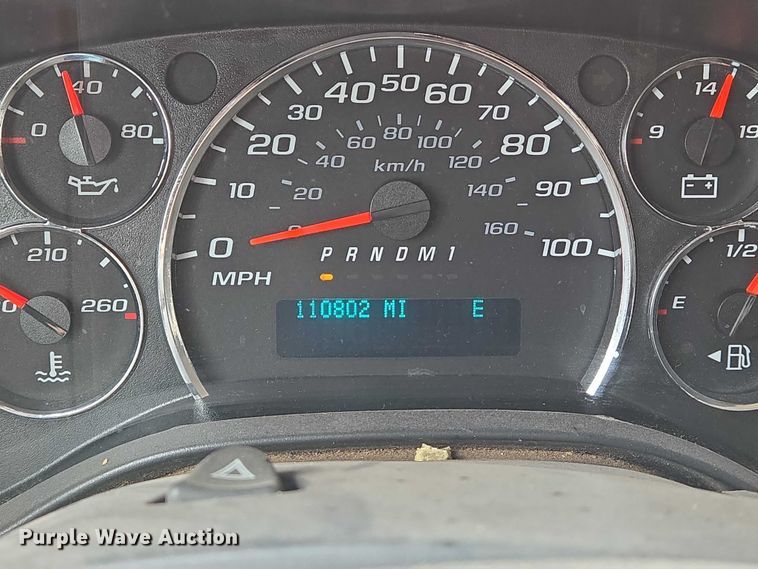 image for item EO0942 2017 Chevrolet Express 3500 van