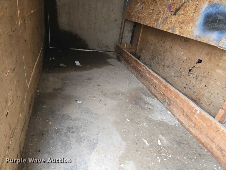 image for item EO0950 2017 H&H enclosed cargo trailer