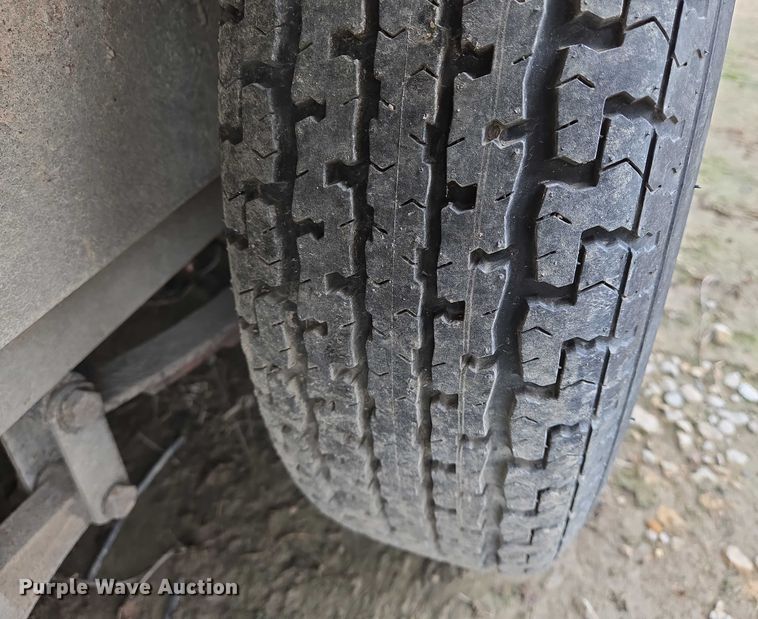 image for item EO0950 2017 H&H enclosed cargo trailer