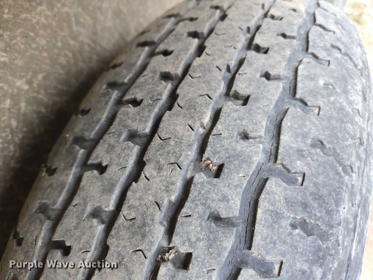 image for item EO0950 2017 H&H enclosed cargo trailer