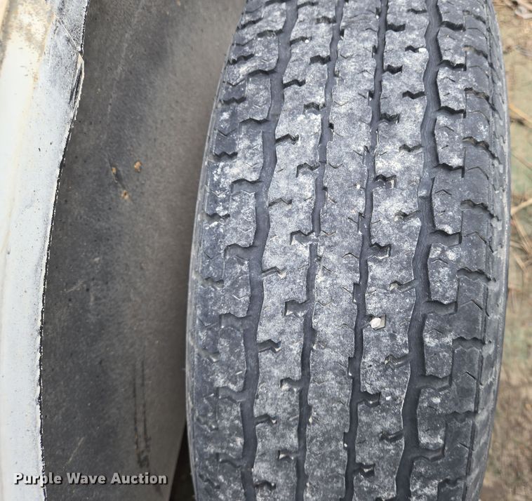 image for item EO0950 2017 H&H enclosed cargo trailer