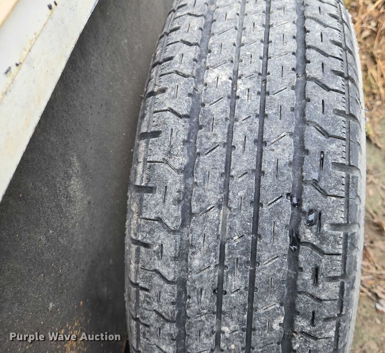 image for item EO0950 2017 H&H enclosed cargo trailer