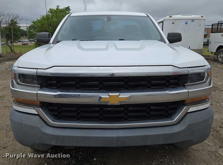 image for item EO0953 2017 Chevrolet Silverado 1500 pickup truck