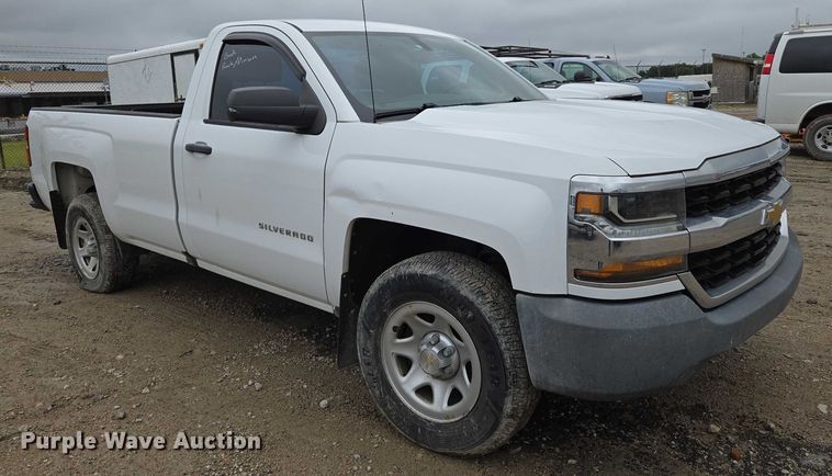 image for item EO0953 2017 Chevrolet Silverado 1500 pickup truck