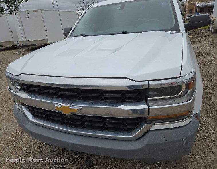 image for item EO0953 2017 Chevrolet Silverado 1500 pickup truck