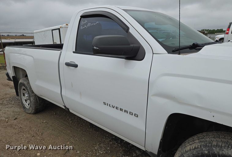 image for item EO0953 2017 Chevrolet Silverado 1500 pickup truck