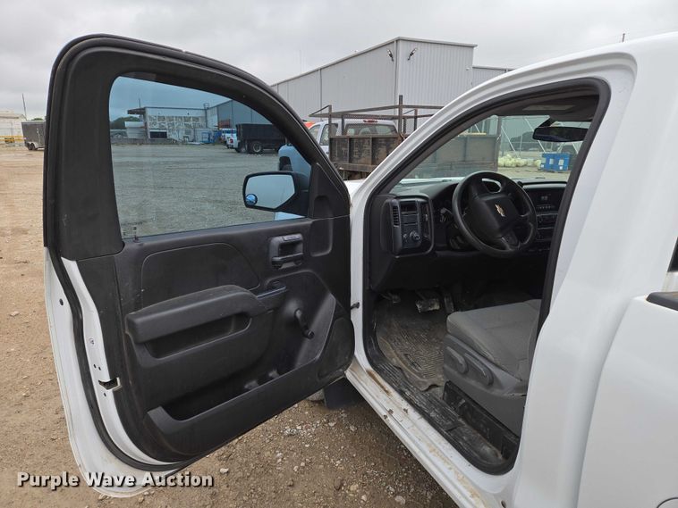 image for item EO0953 2017 Chevrolet Silverado 1500 pickup truck