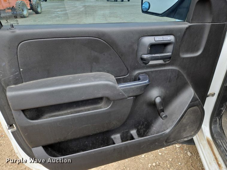 image for item EO0953 2017 Chevrolet Silverado 1500 pickup truck