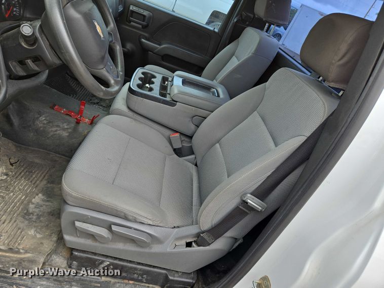 image for item EO0953 2017 Chevrolet Silverado 1500 pickup truck