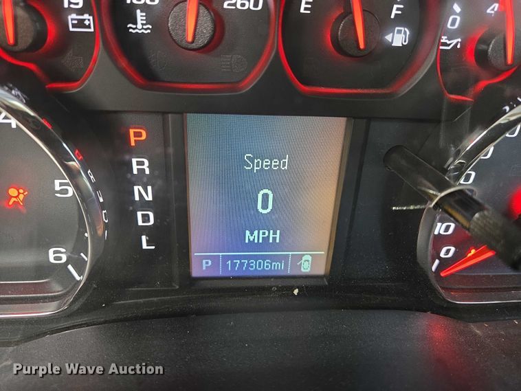 image for item EO0953 2017 Chevrolet Silverado 1500 pickup truck