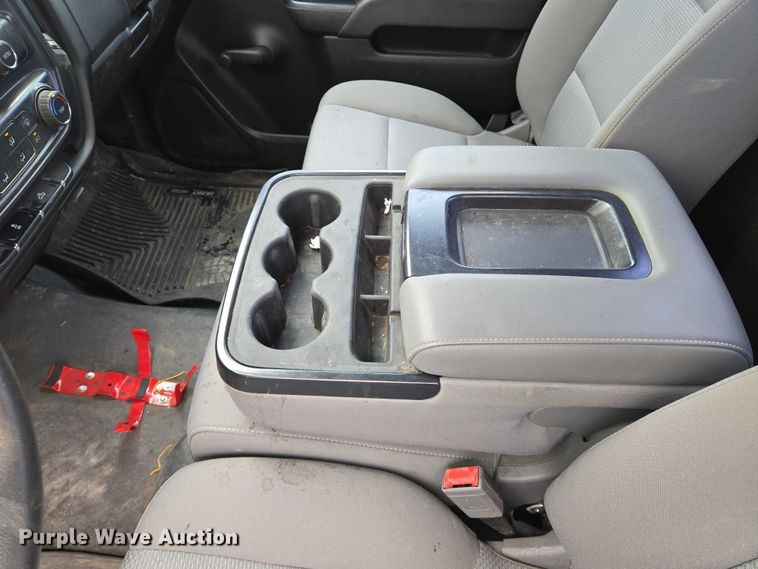 image for item EO0953 2017 Chevrolet Silverado 1500 pickup truck