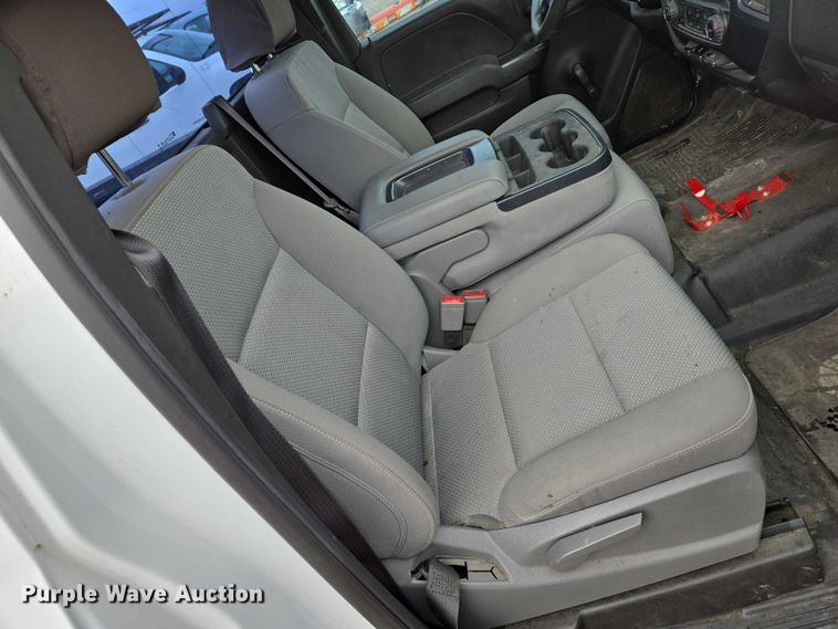 image for item EO0953 2017 Chevrolet Silverado 1500 pickup truck