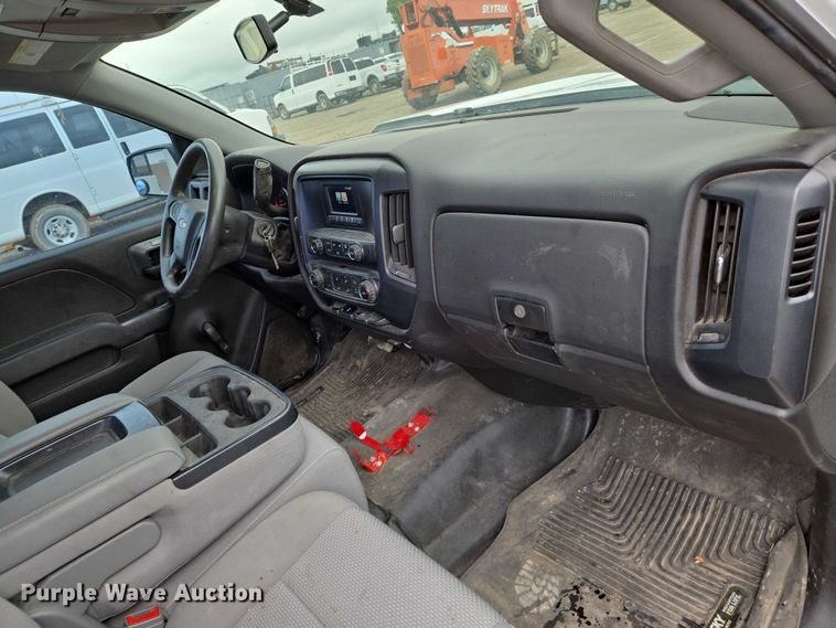 image for item EO0953 2017 Chevrolet Silverado 1500 pickup truck