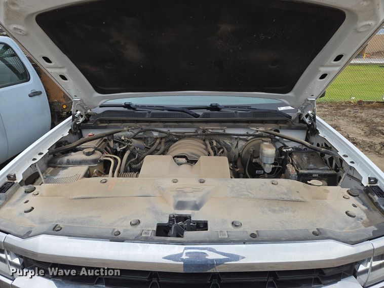 image for item EO0953 2017 Chevrolet Silverado 1500 pickup truck