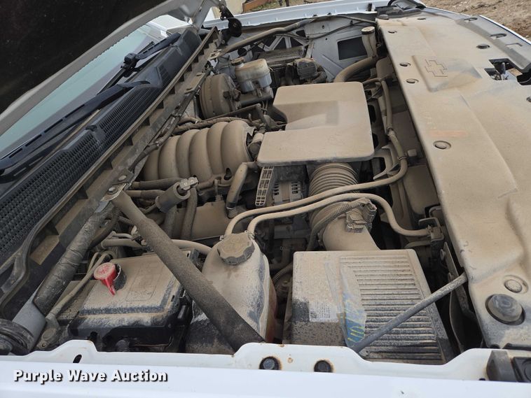 image for item EO0953 2017 Chevrolet Silverado 1500 pickup truck